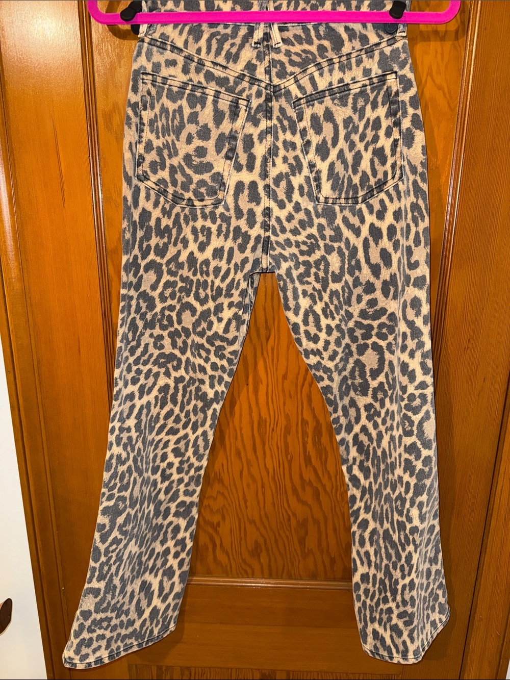 Good American Good Kick Flare Leopard Jeans - Picture 7 of 7